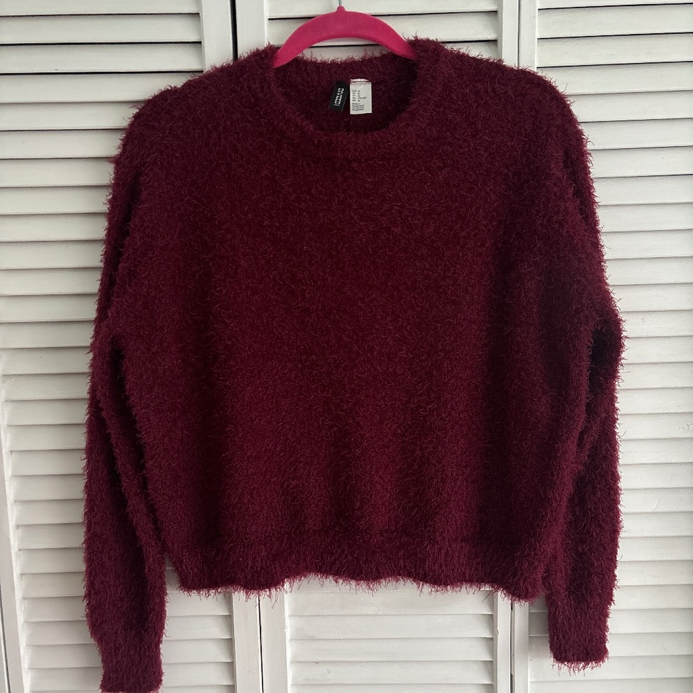 Maroon sweater
